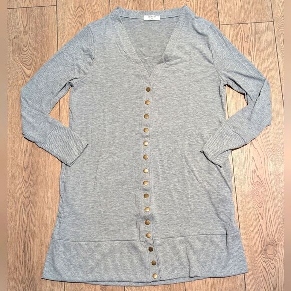 Zenana Plus 2X 18 20 Gray Cardigan Sweater V-Neck Snaps Slim Fit Pockets NEW - Picture 2 of 5